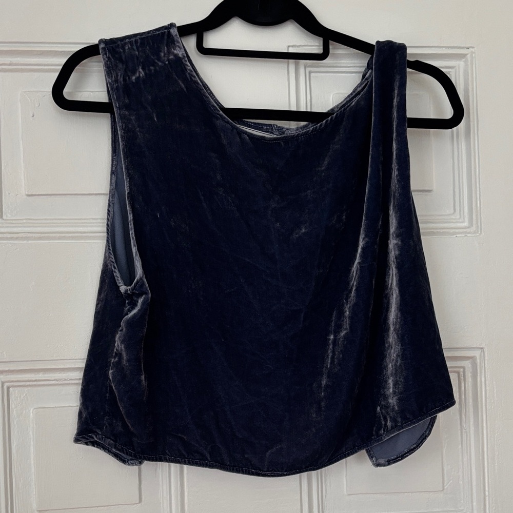 Elegant Velvet Tank Top - Deep Blue